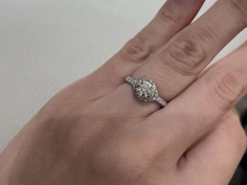 【ショーメ(CHAUMET)の口コミ】 リアンダムールに一目惚れしてつけてみました。とても可愛くも、相当カラ…