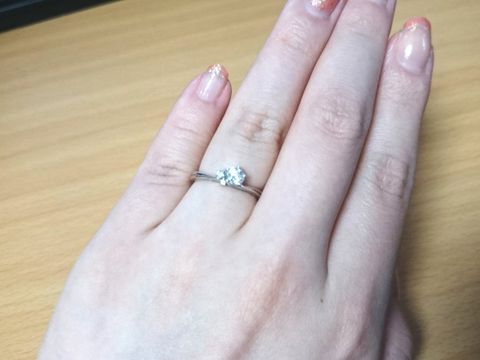 【festaria bijou SOPHIA(フェスタリア ビジュソフィア)の口コミ】 指輪の形はV字型と決めていたので、そのデザインのものをメインに探してい…