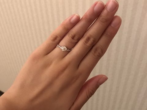 【COCKTAIL(カクテル)の口コミ】 ダイヤが多くて、かわいらしいけれどもエレガントなデザインがとてもすて…