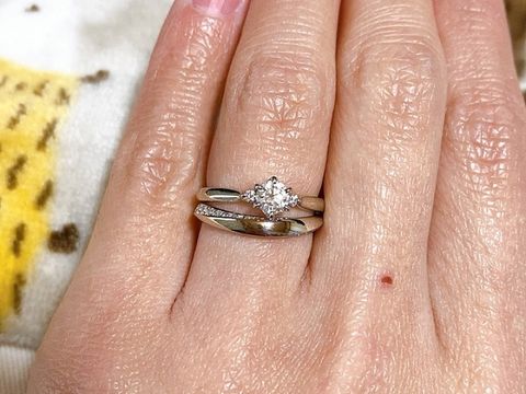 【俄(にわか)の口コミ】 ハーフエタニティが良い気持ちとプラチナのThe結婚指輪という雰囲気どちら…