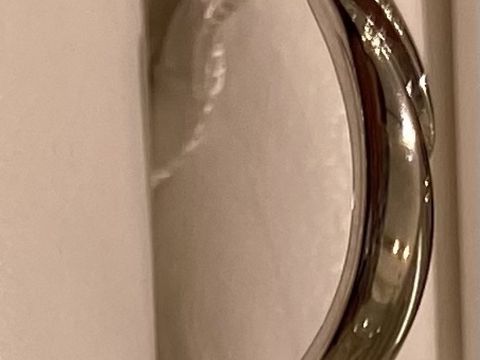 【EYE JEWELRY UMAKI(アイジュエリー ウマキ)の口コミ】 シンプルなデザインの指輪です。価格は良心的です。毎日身につけていても…