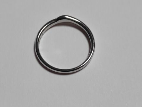 【アイプリモ(I-PRIMO)の口コミ】 着けやすいものを探して試着したら、V字のリングがしっくり来たのでV字の…