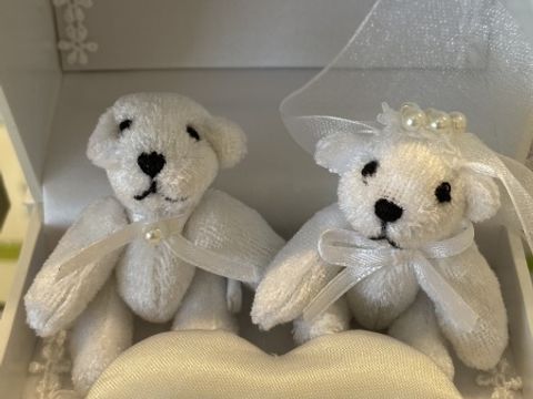 【EYE JEWELRY UMAKI(アイジュエリー ウマキ)の口コミ】 男性用は中央部分をひねったデザインで、右半分はマット加工されています…