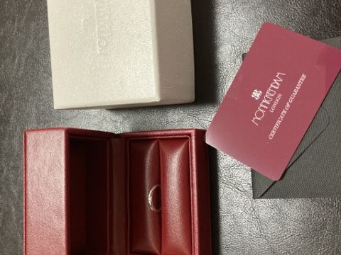 【モニッケンダム(MONNICKENDAM)の口コミ】 婚約指輪がモニッケンダムだったので結婚指輪もそれに合わせました。婚約…