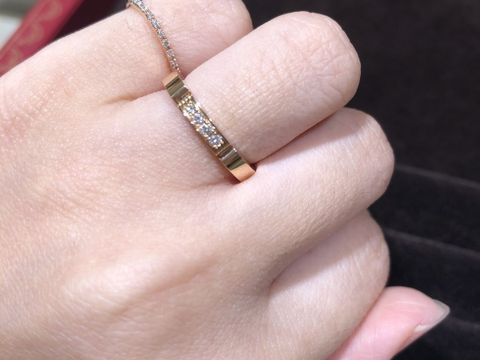 【カルティエ(Cartier)の口コミ】 7角形になっているオシャレなデザインでした。結婚指輪用だと思いますが、…