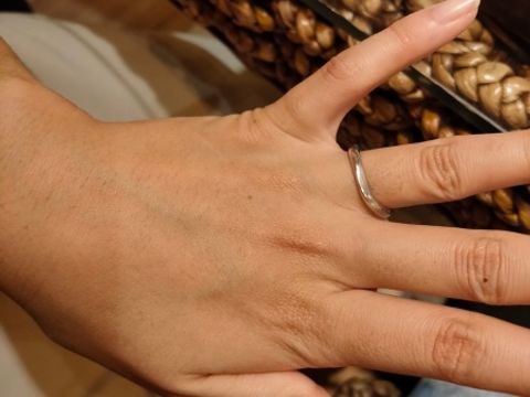 【杢目金屋(もくめがねや)の口コミ】 写真やカタログでみると、かなり木目がしっかりと付いているイメージでし…