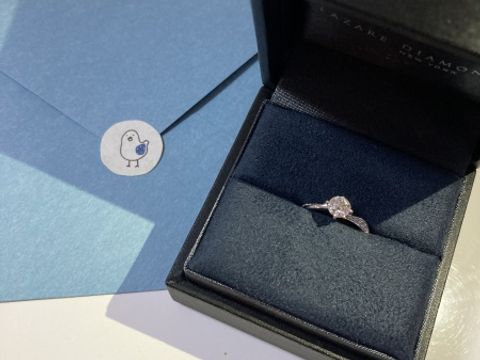 【ラザール ダイヤモンド(LAZARE DIAMOND)の口コミ】 他にはないデザインとダイヤモンドの輝きに魅了されました。虹色の輝きが…