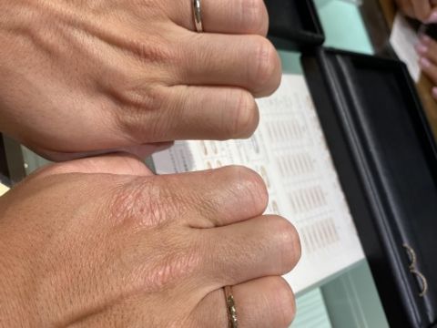 【SIENAROSE(シエナロゼ)の口コミ】 シンプルなデザインから少し変わったデザインまであります。また、ロゼチ…