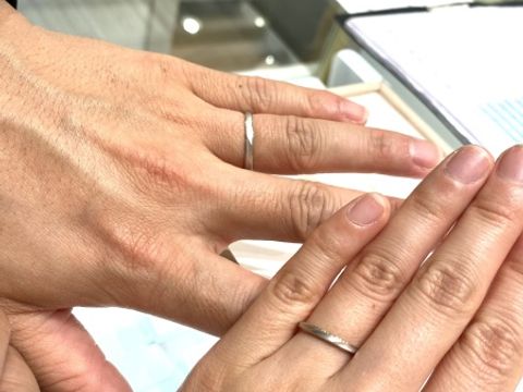 【TAKE-UP(テイクアップ)の口コミ】 さまざまなデザインがありましたが、その中でもこのバイカラーになってい…