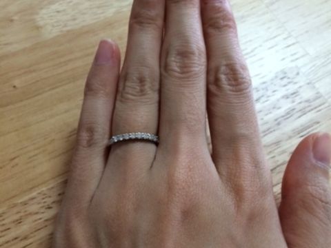 【ティファニー(Tiffany & Co.)の口コミ】 ソリティアかエタニティか迷っていたのですが、ソリティアだと後々つける…