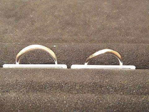 【TRECENTI(トレセンテ)の口コミ】 細身で、流れるようなダイヤモンドのラインがとても綺麗で気に入りました…