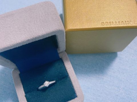 【BRILLIANCE+(ブリリアンスプラス)の口コミ】 オーダー制で注文できるので自分好みに作れました。どんな指輪を買えばい…