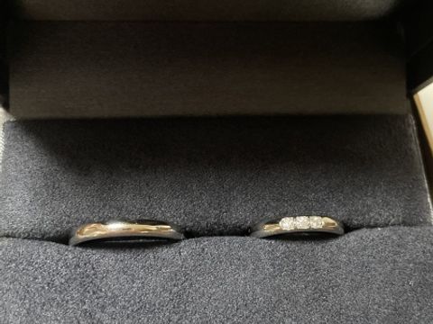 【ラザール ダイヤモンド(LAZARE DIAMOND)の口コミ】 the結婚指輪という雰囲気プラス、ダイヤが3石付いているものを探していて…