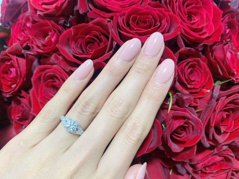 【カルティエ(Cartier)の口コミ】 結婚指輪との重ね付けでかわいいデザインをずっと探していました。バレリ…