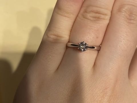 【TASAKI(タサキ)の口コミ】 シンプルなプラチナとダイヤの指輪でした。
タサキはダイヤモンドにも力を…