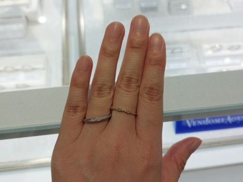 【ヴァンドーム青山(VENDOME AOYAMA)の口コミ】 日常使いしやすそうなストレートで、気分が上がるようメレダイヤの入った…