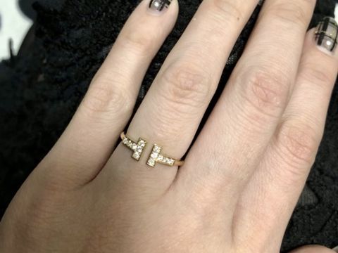 【ティファニー(Tiffany & Co.)の口コミ】 二人のイニシャルのＴの文字が向かい合わせになっていて、デザインに一目…