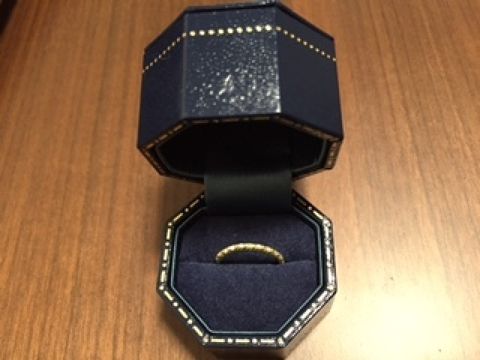 【hum(ハム)の口コミ】 なんといってもデザインと色です。フルエターナルのダイヤが一周したもの…