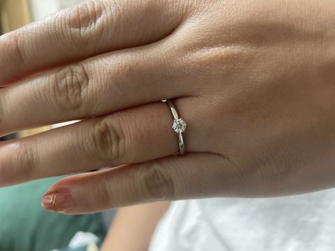 【アイプリモ(I-PRIMO)の口コミ】 向日葵のデザインを探していたところ、デザインと価格に魅力を感じ店舗へ…