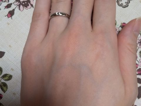 【4℃ BRIDAL(ヨンドシーブライダル)の口コミ】 ペアでハートになるデザインに一目惚れし、購入しました。結婚指輪をつけ…