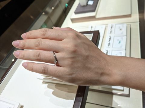 【俄(にわか)の口コミ】 デザインの可愛さに惹かれて試着に行きました。試着した「結　」は結び目…