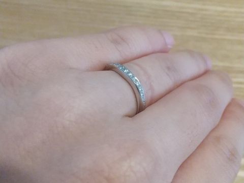 【ラザール ダイヤモンド(LAZARE DIAMOND)の口コミ】 ハーフエタニティで探していました。突起もなく使いやすそうだなと思いま…