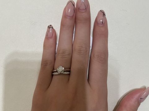 【シャネル(CHANEL)の口コミ】 ダイヤモンドの質がとても良いです。また、付け心地も引っかかりがなく、…