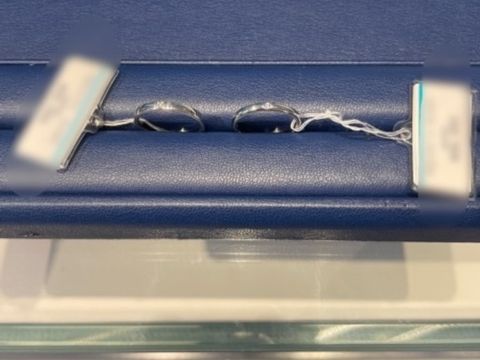 【銀座ダイヤモンドシライシの口コミ】 
内側が丸みを帯びていてつけ心地が良い。彼が普段アクセサリーをつけない…