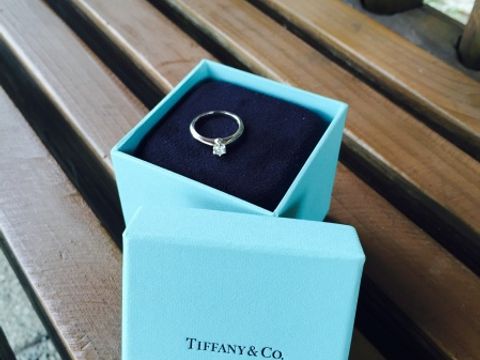 【ティファニー(Tiffany & Co.)の口コミ】 キラキラダイヤが輝く物を目当てに選びに行きました。婚約指輪だったので…