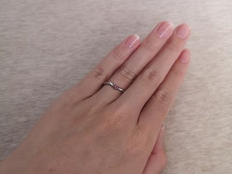 【LAPAGE(ラパージュ)の口コミ】 1.濃いピンクのルビーを入れたかったので、対応してもらえること。
2.持っ…