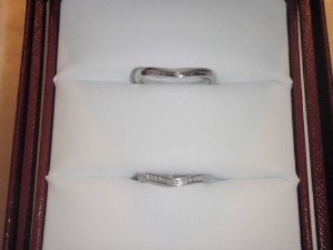 【カルティエ(Cartier)の口コミ】 常時付けるものなので流行りなどは考えずシンプルなものを選びました。だ…