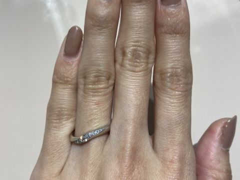 【TRECENTI(トレセンテ)の口コミ】 こちらでしか取り扱いのない双子ダイヤがなんといっても魅力的です。
1つ…