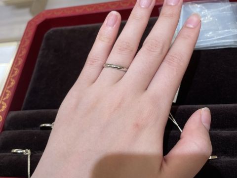 【カルティエ(Cartier)の口コミ】 Cartierの中で1番オーソドックスでシンプルなデザインの1895です。側面が…