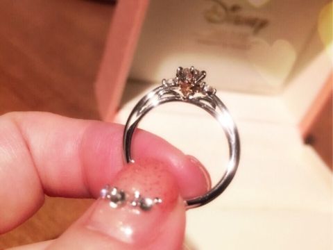 【ケイウノ ブライダル(K.UNO BRIDAL)の口コミ】 ディズニー、特に美女と野獣デザインの物を探していたところ、好みにピッ…