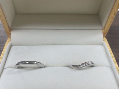 【ケイウノ ブライダル(K.UNO BRIDAL)の口コミ】 価格、デザインがちょうど良いものがありアレンジも可能との事で3種類ほど…