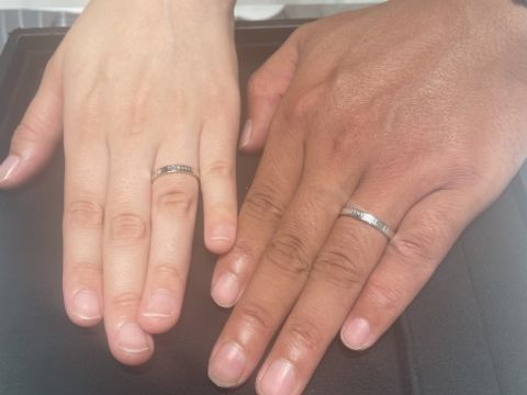 【ティファニー(Tiffany & Co.)の口コミ】 ホームページなどを見て気になってた指輪を試着しました。太めの指輪で「…