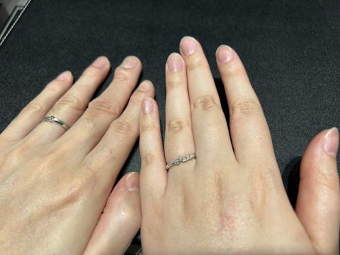 【エクセルコダイヤモンド(EXELCO DIAMOND)の口コミ】 着けた時から他の指輪とは違って、可愛さのあまりニヤニヤが止まらず。彼…