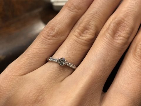 【HATAE(ハタエ)の口コミ】 祖母が昔付けていた婚約指輪を母から譲り受けたので、その指輪のダイヤを…