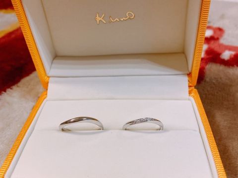 【ケイウノ ブライダル(K.UNO BRIDAL)の口コミ】 シンプルな中でもさり気ない華やかさと少し動きのあるデザインが気に入り…