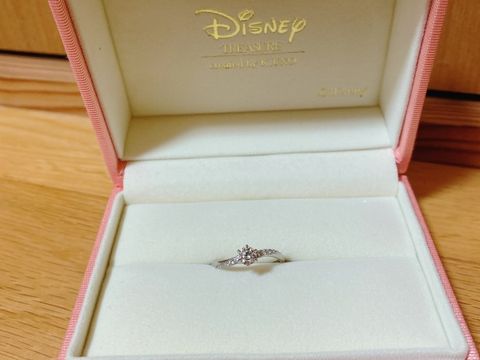 【ケイウノ ブライダル(K.UNO BRIDAL)の口コミ】 結婚指輪がウェーブラインのものを選んだので、それに合わせてウェーブの…