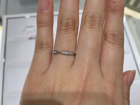 【シャネル(CHANEL)の口コミ】 日本ブランド程デザインは多くないですが、シンプルなものからカメリアの…