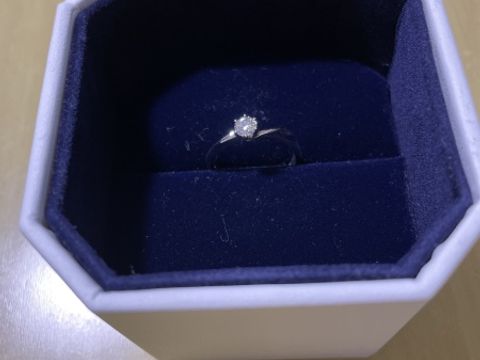 【4℃ BRIDAL(ヨンドシーブライダル)の口コミ】 交際時からペアリングを4℃で購入していたので、エンゲージリングも4°C…