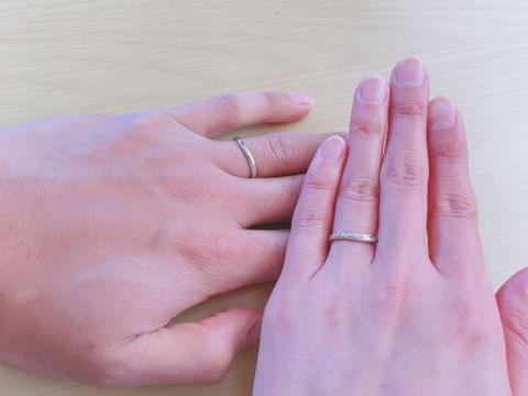 【festaria VOYAGE(フェスタリア ボヤージュ)の口コミ】 指輪のデザインでこだわったのが派手すぎないダイヤとつや消し加工とウェ…