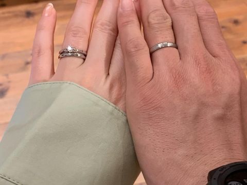 【アイプリモ(I-PRIMO)の口コミ】 お出かけの時は婚約指輪と結婚指輪をセットでつけたかったので、重ねづけ…
