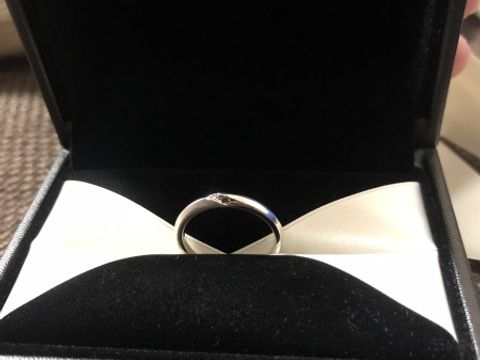 【エクセルコダイヤモンド(EXELCO DIAMOND)の口コミ】 シンプルで良かった為
担当して頂いた方が何個も雰囲気やデザインを伝えた…