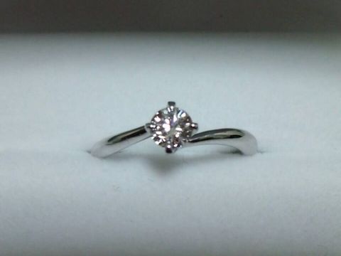 【宝寿堂(ほうじゅどう)の口コミ】 指が短いので、シンプルで綺麗に見えるようS字ラインのものを探していまし…