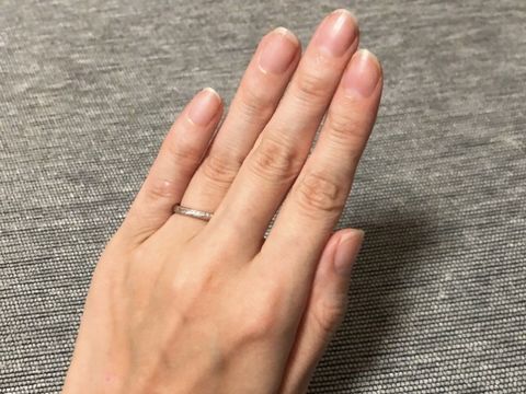 【TRECENTI(トレセンテ)の口コミ】 シンプルなデザインかつ少し豪華なものが欲しかったので少しダイヤが入っ…