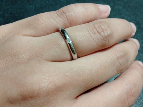 【MIKIMOTO(ミキモト)の口コミ】 華奢なリングデザインと、さり気ない1石ダイヤが決め手になった。遠目から…