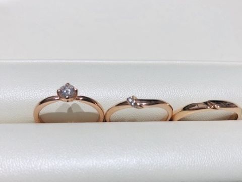 【俄(にわか)の口コミ】 なんと言っても結婚指輪の独創性にあると思います。結という名のとおり結…