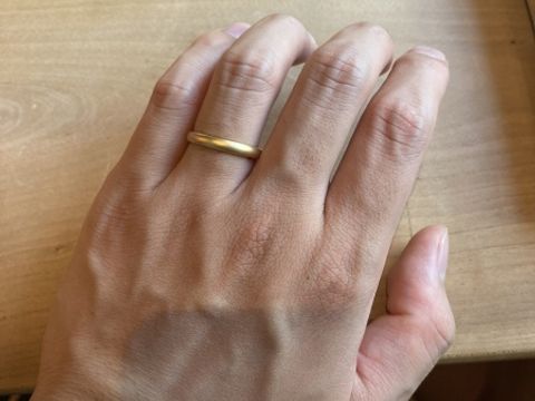 【ith(イズ)の口コミ】 結婚指輪といえばプラチナのイメージで、ゴールドは劣化が懸念していまし…